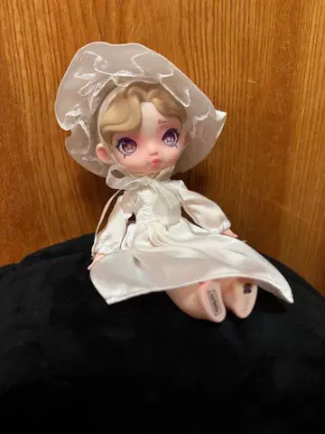 블라인드 인형 TOYCITY LAURA