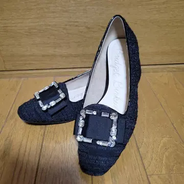블랙 비쥬 버클 플랫슈즈