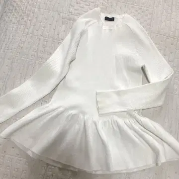 Aga 페플럼 리브 니트