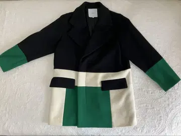 UN3D. BLOCKING P COAT