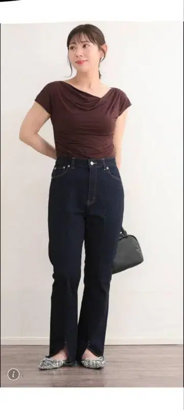 새상품 komachi 밑단 슬릿 플레어 데님 팬츠 네이비 3XL-