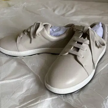 [ 새상품 ] 23.0cm 레이스업 가죽 스니커즈