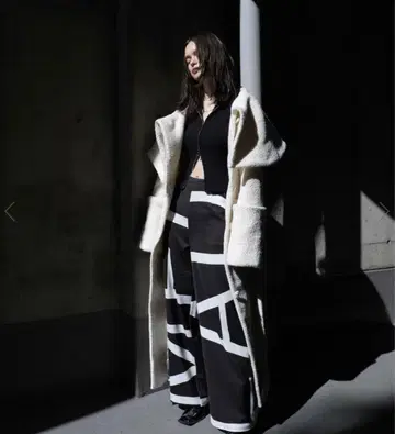 melt the lady large logo pants
