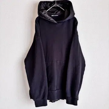 [ ZARA ] 후드티(S) 플리츠 절개 블랙 긴팔 상의