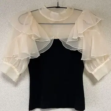 LILY BROWN 오간자 도킹 니트탑