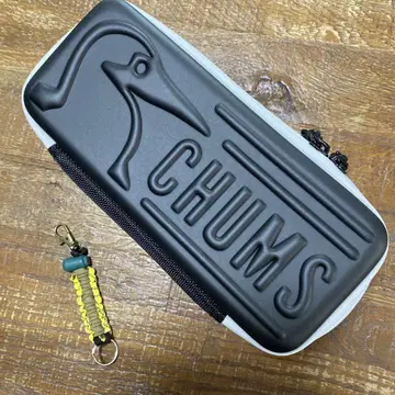새상품 CHUMS 블랙 파우치 레인보우 스트라이프 덤 포함