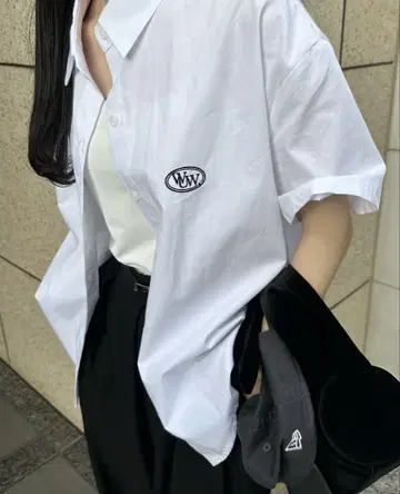 lawgy round logo short sleeve shirt