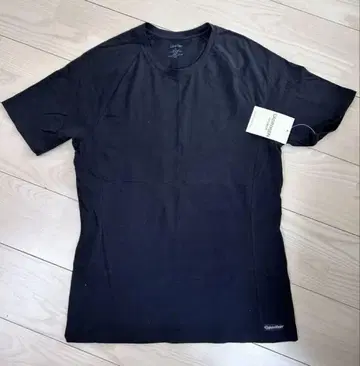 새상품 Calvin Klein 블랙 T셔츠 M사이즈