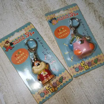 미개봉 새상품 헤이세이 레트로 니코니코푼 흔들흔들 피카 키링 2개 세트