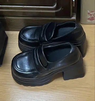통굽 로퍼