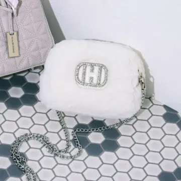 JILL by JILL STUART Wink J 인조 모피 미니백