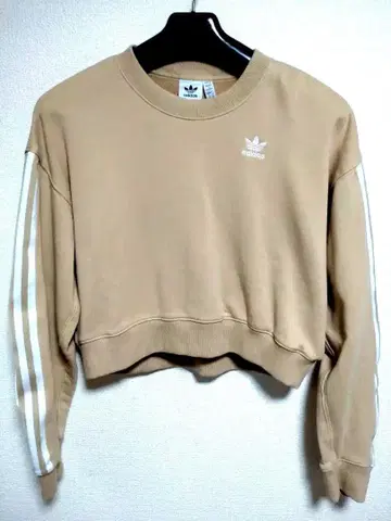adidas 크롭 트레이닝복