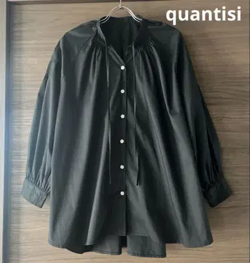 quantisi 턱 블라우스 블랙 디자인 상의 쿠완티시