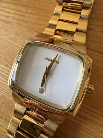 NIXON PLAYER 올골드 손목시계