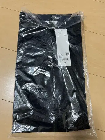 유니클로 U 수피마 코튼 오버 사이즈 T셔츠 (블랙, 그레이 2장 세트)