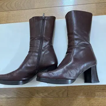브라운 가죽 지퍼 부티