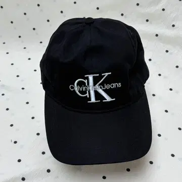 Calvin Klein Jeans 블랙 캡