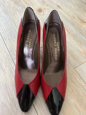 PIERRE CARDIN 빨검 하이힐