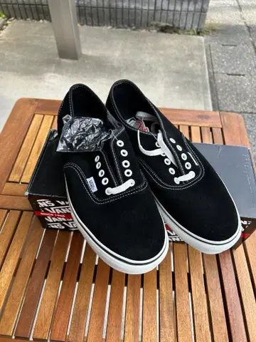 VANS 오센틱 블랙 스니커즈 29cm
