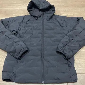 유니클로 PUFFTECH 후드 부착 자켓 남성용 L