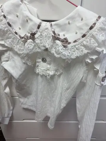NOEMIE 노에미 티셔츠 상의 양산형 화이트