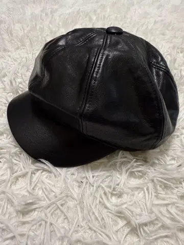 블랙 가죽 헌팅 캡
