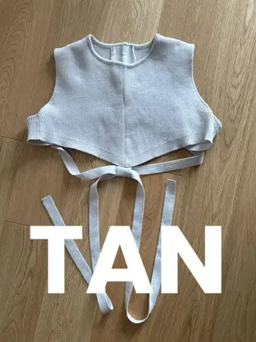 TAN 크로스 마크 숏 상의 탄