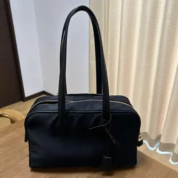 mica de la valle 블랙 핸드백 나일론