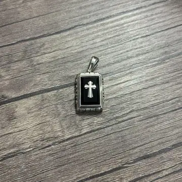 저스틴 데이비스 FATIMA 펜던트