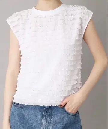 PROVOKE (프로보크) [별주] 프릴 프렌치 슬리브 상의