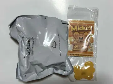 디즈니 POPMART 미키 Honey Bread Mickey