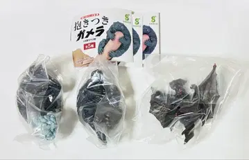 안아주는 가메라 가챠 3종 세트