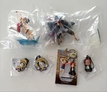 원피스 샹크스&루피 피규어와 키링 세트