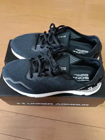 UNDER ARMOUR HOVR SONIC 6 블랙
