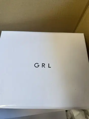 GRL 블랙 스트랩 샌들