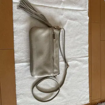 실버 태슬 숄더백