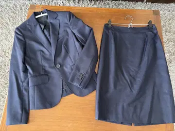 [ 새상품급 ] 유니버설 랭귀지 스커트 수트 네이비