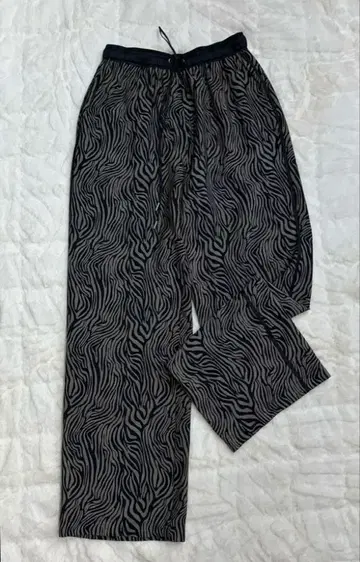 CITY SHOP 캐주얼 팬츠 제브라 패턴 새상품급