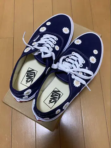 VANS 네이비 꽃무늬 스니커즈