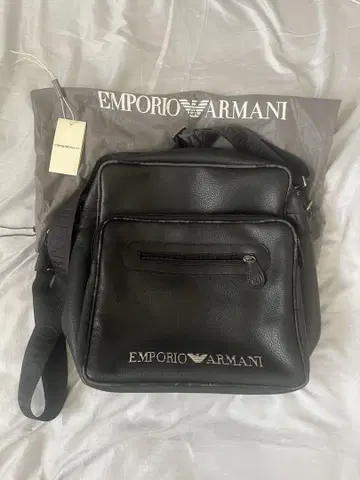 EMPORIO ARMANI 블랙 숄더백