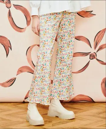 POPPY 플라워 정원 플레어 팬츠 L 사이즈 아사기니요