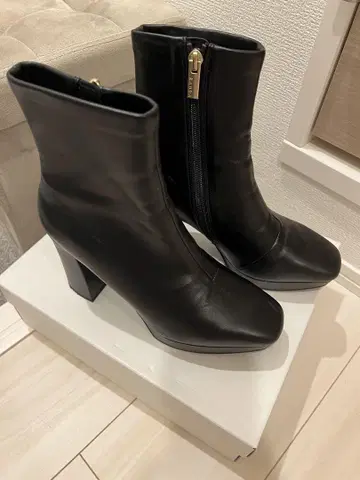 RANDA 청키힐 숏부츠 블랙 M