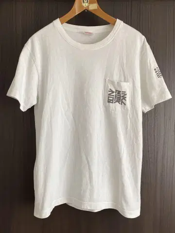 인시스트 셔츠