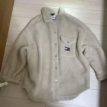 TOMMY JEANS 보아 셔츠