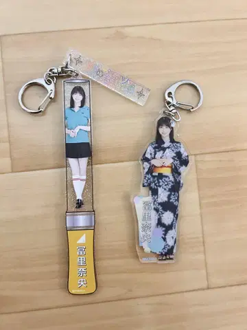 토미리나 아크릴 키링 세트