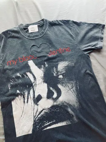 BASICKS x RESTIR My bloody valentine 티셔츠