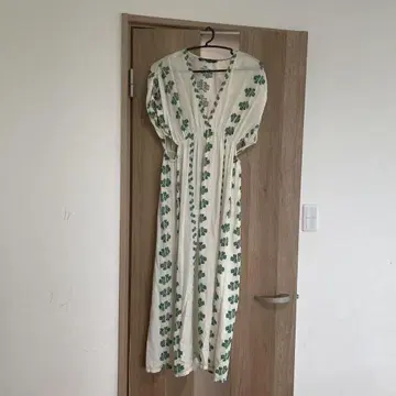 ZARA 그린 꽃무늬 롱 원피스 반팔