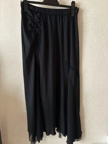 RITSUKO SHIRAHAMA 블랙 플레어 롱 스커트
