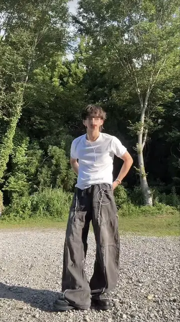 데미지 가공 다크 그레이 데님 와이드 팬츠