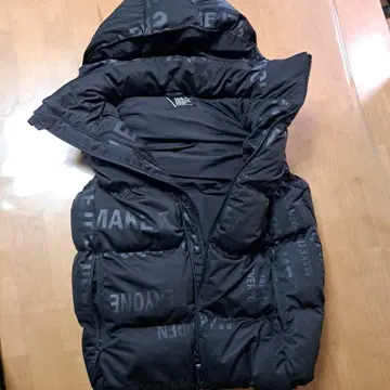 새상품 미사용 AZUL by MOUSSY 후드 부착 블랙 베스트